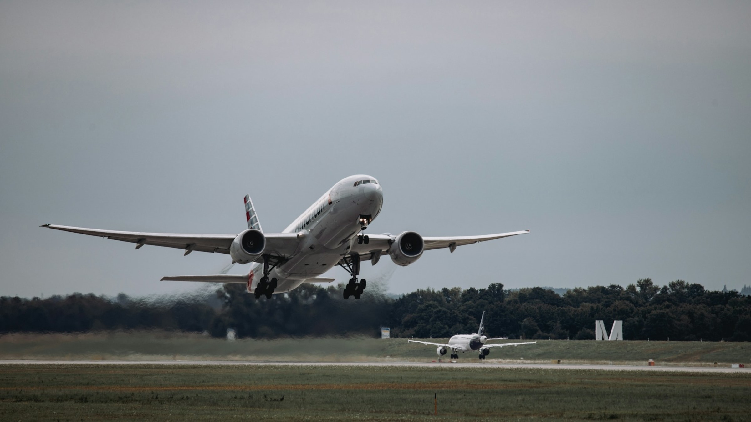 Flight Booking Hero